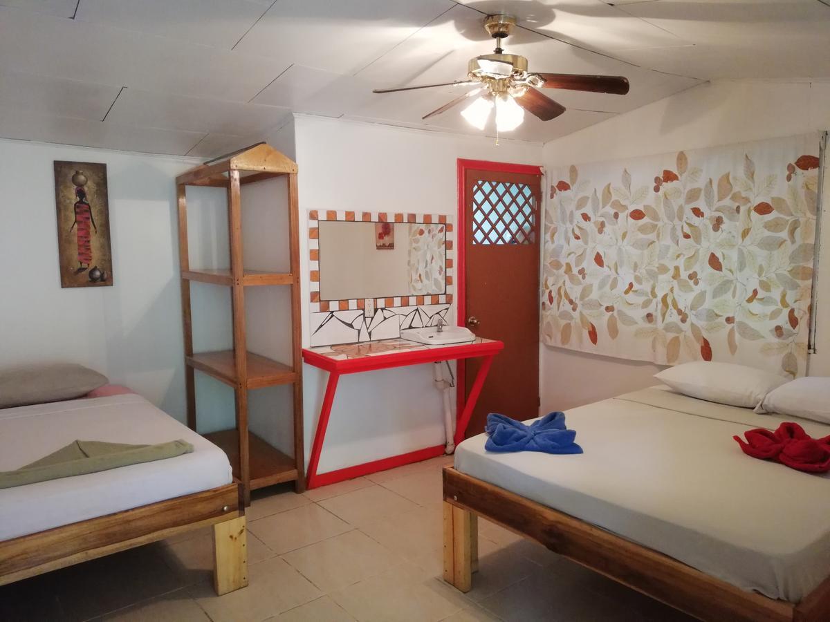 Talamanca Cabins Cahuita Luaran gambar